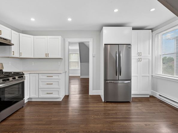 21 Dunlap Street 3, Salem MA 01970