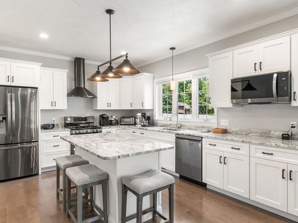 4 Meadow Lane, Blackstone MA 01504