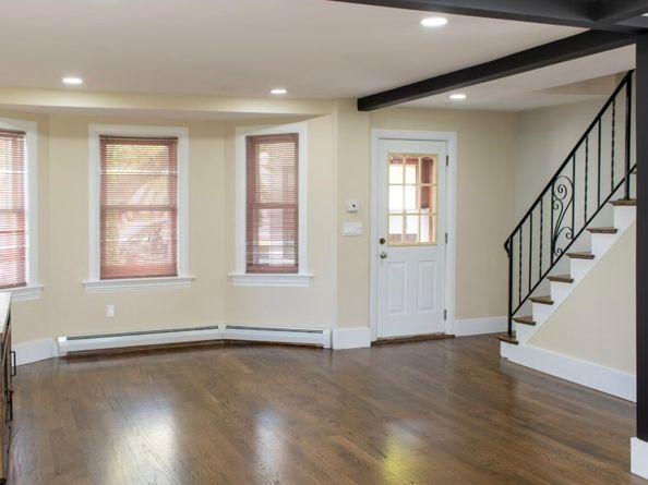 15 Churchill St, Milton MA 02186