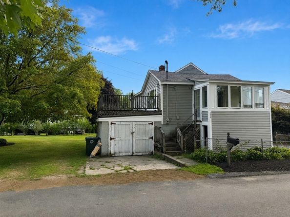 128 Mablin Ave, North Andover MA 01845
