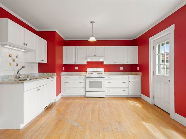 106 H Street, Boston MA 02127