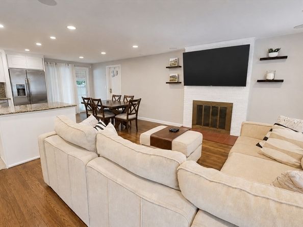 1116 Old Connecticut Path, Framingham MA 01701