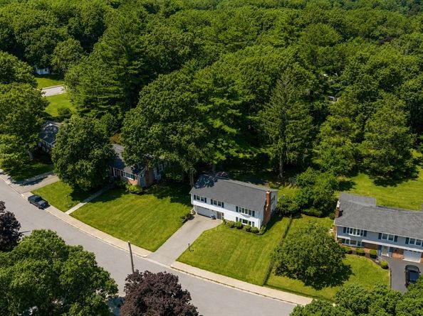 165 King Philip St, Weymouth MA 02190
