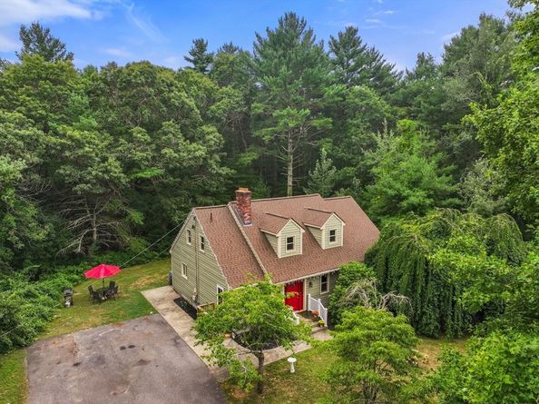 40 Clear Pond Rd, Lakeville MA 02347