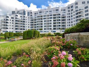 2001 Marina Drive 704, Quincy MA 02171