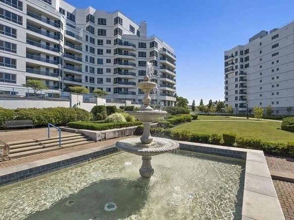 2001 Marina Drive 704, Quincy MA 02171