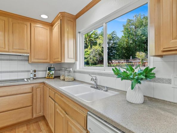 319 Montclair Road, Los Gatos CA 95032