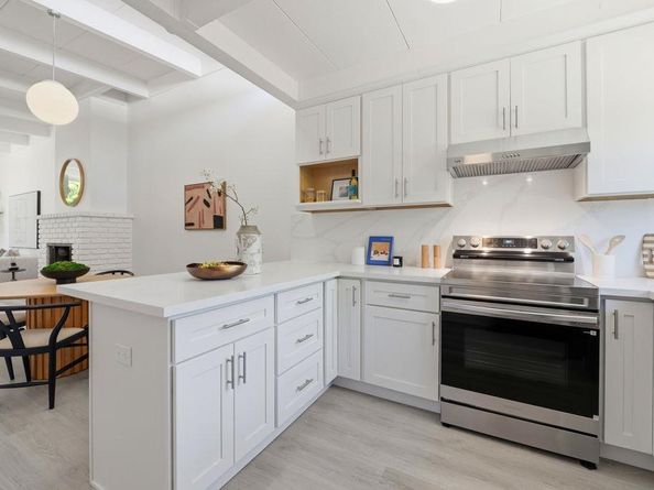 3909 Middlefield Road E, Palo Alto CA 94303