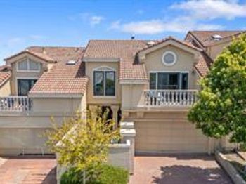 11 Mayflower Lane