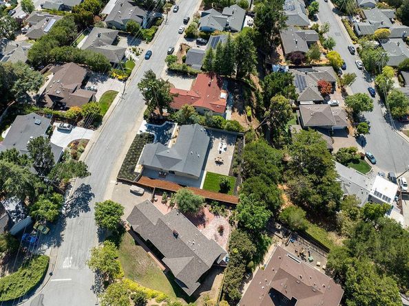 132 Lakeshore Drive, San Mateo CA 94402
