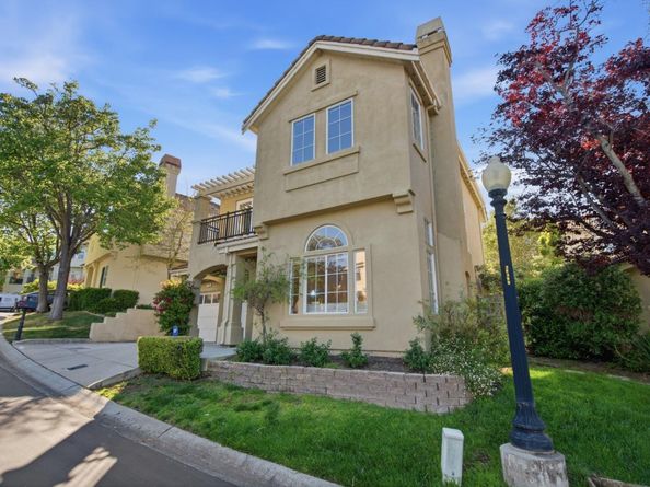 39 Arroyo View Circle, Belmont CA 94002