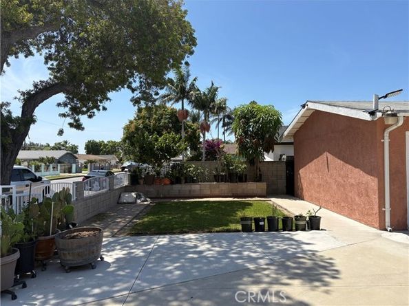 1622 S Pacific, Santa Ana CA 92704