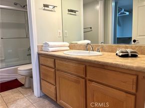 10623 Moorpark Street 1, Toluca Lake (los Angeles) CA 91602