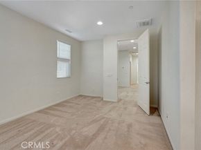 22824 W Olive Way, West Hills (los Angeles) CA 91304