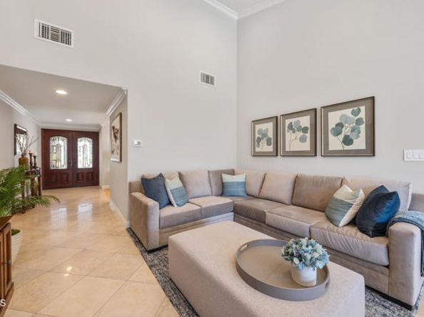 9263 La Shell Drive, Tujunga (los Angeles) CA 91042