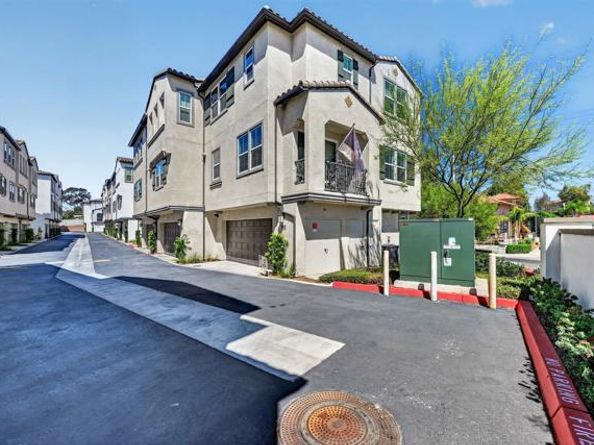 402 Carina Glen, Escondido CA 92029