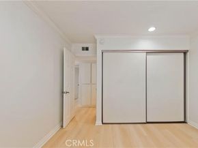 5711 Owensmouth Avenue 117, Woodland Hills (los Angeles) CA 91367