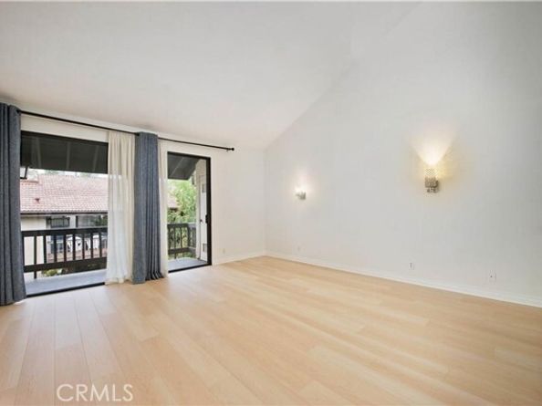 5711 Owensmouth Avenue 117, Woodland Hills (los Angeles) CA 91367