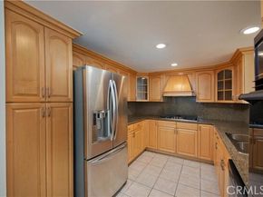 5711 Owensmouth Avenue 117, Woodland Hills (los Angeles) CA 91367