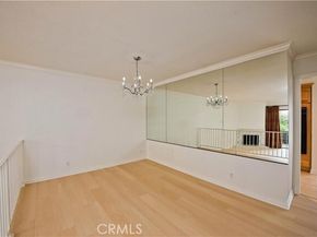 5711 Owensmouth Avenue 117, Woodland Hills (los Angeles) CA 91367