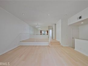 5711 Owensmouth Avenue 117, Woodland Hills (los Angeles) CA 91367