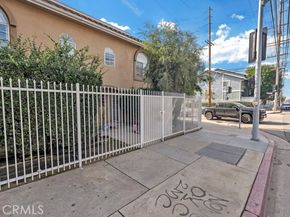 15044 Nordhoff 1, North Hills (los Angeles) CA 91343