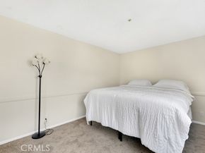 15044 Nordhoff 1, North Hills (los Angeles) CA 91343