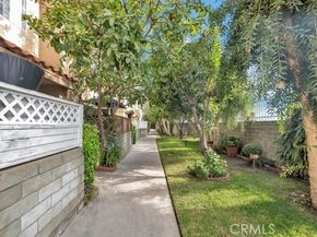 15044 Nordhoff 1, North Hills (los Angeles) CA 91343