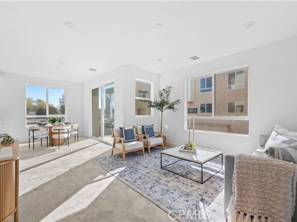 9423 N Sepulveda Blvd. 2, North Hills (los Angeles) CA 91343