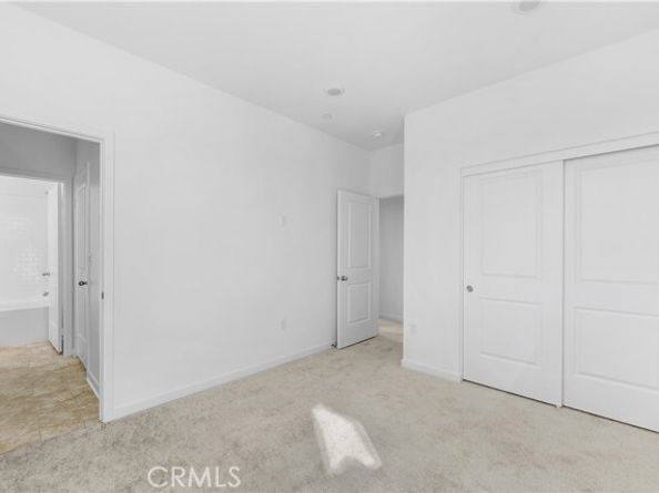 9423 N Sepulveda Blvd. 2, North Hills (los Angeles) CA 91343