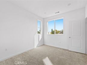 9423 N Sepulveda Blvd. 2, North Hills (los Angeles) CA 91343