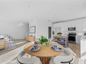 9423 N Sepulveda Blvd. 2, North Hills (los Angeles) CA 91343
