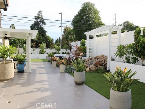 9103 Wystone, Northridge (los Angeles) CA 91324