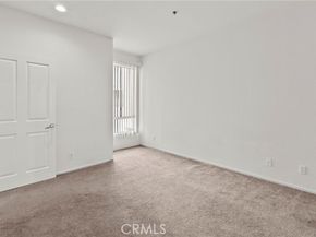 19350 Sherman Way 125, Reseda (los Angeles) CA 91335