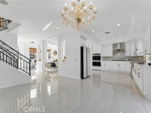 6997 Sale Avenue, West Hills (los Angeles) CA 91307