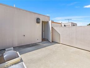 5715 Etiwanda Avenue 4, Tarzana (los Angeles) CA 91356