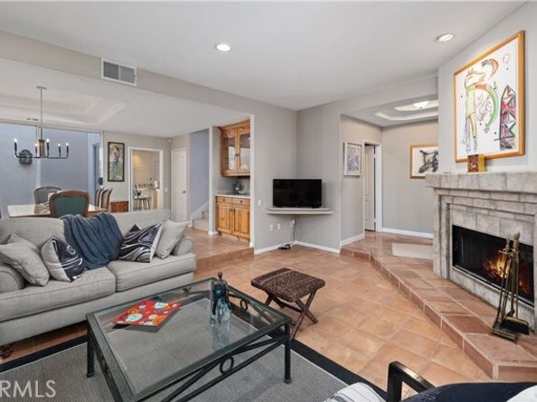 5715 Etiwanda Avenue 4, Tarzana (los Angeles) CA 91356