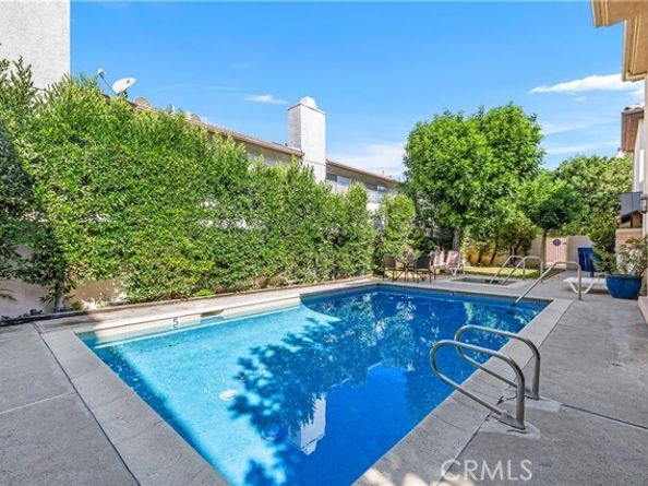 5715 Etiwanda Avenue 4, Tarzana (los Angeles) CA 91356