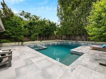 4820 Encino Terrace