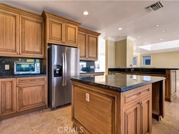 5250 Calatrana Drive, Woodland Hills (los Angeles) CA 91364