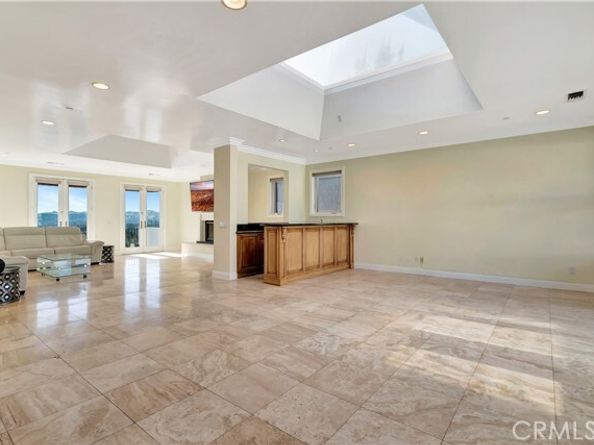 5250 Calatrana Drive, Woodland Hills (los Angeles) CA 91364