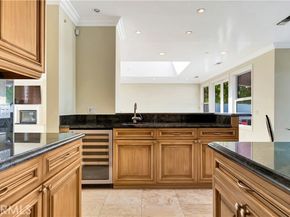 5250 Calatrana Drive, Woodland Hills (los Angeles) CA 91364