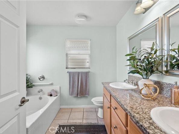 15721 Cobalt Street 118, Sylmar (los Angeles) CA 91342