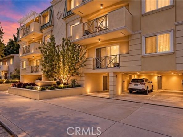 637 N West Knoll 204, West Hollywood CA 90069
