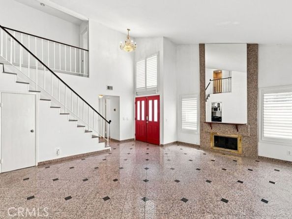 22031 Lanark Street, Canoga Park (los Angeles) CA 91304