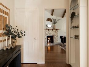 10225 Valley Spring Ln, Toluca Lake (los Angeles) CA 91602