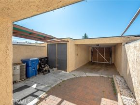 16715 Vanowen, Van Nuys (los Angeles) CA 91406