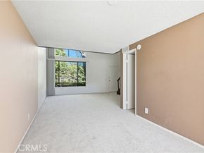 16715 Vanowen, Van Nuys (los Angeles) CA 91406
