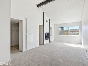 16715 Vanowen, Van Nuys (los Angeles) CA 91406