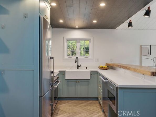3041 Atwater, Los Angeles CA 90039